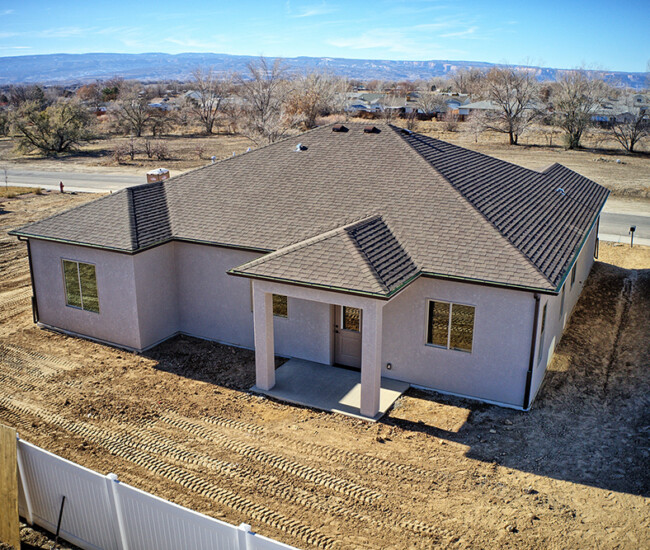 Single photo enhanced with easyHDR 3.16.1: DJI_0055.DNG