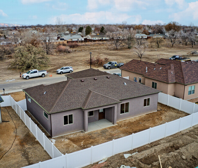 Single photo enhanced with easyHDR 3.16.1: DJI_0990.DNG