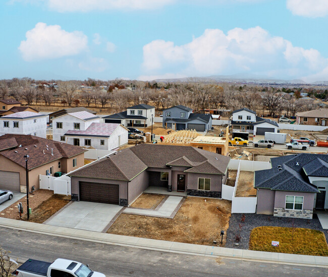 Single photo enhanced with easyHDR 3.16.1: DJI_0983.DNG